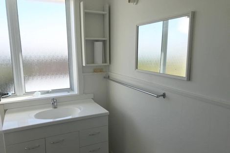 Photo of property in 4/87 Manuka Road, Bayview, Auckland, 0629