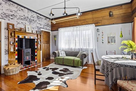 Photo of property in 21 Egmont Street, Patea, 4520