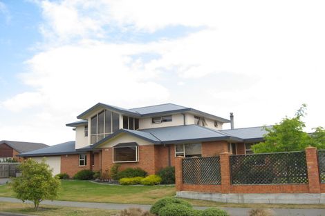 Photo of property in 2 Monterey Place, Parklands, Christchurch, 8083