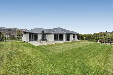 Photo of property in 11 Ethereal Crescent, Mount Pisa, Cromwell, 9383