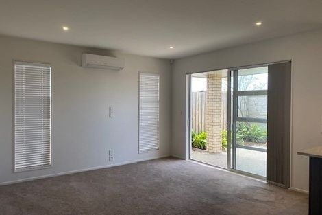 Photo of property in 1 Howden Lane, Golflands, Auckland, 2013
