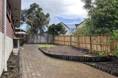 Photo of property in 2/2 Westbourne Road, Murrays Bay, Auckland, 0630