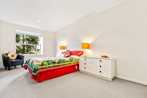 Photo of property in 76h Edmonton Road, Henderson, Auckland, 0612