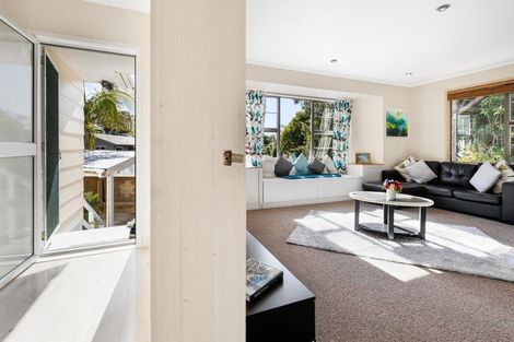 Photo of property in 2 Regatta Road, Torbay, Auckland, 0630