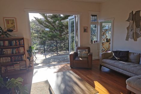 Photo of property in 56 Fairview Crescent, Kelburn, Wellington, 6012