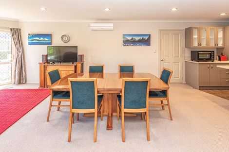 Photo of property in 16 Gilligan Close, College Estate, Whanganui, 4500
