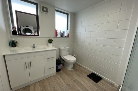 Photo of property in 2/4 Derby Street, Mount Victoria, Wellington, 6011