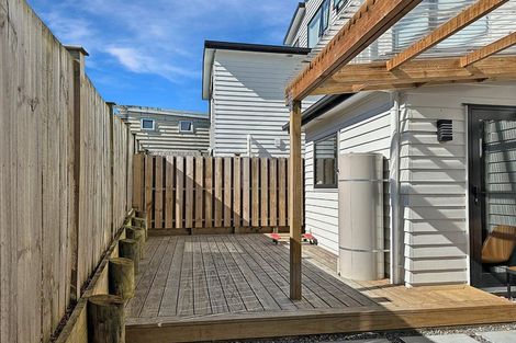 Photo of property in 42d Farringdon Street, Glen Innes, Auckland, 1072