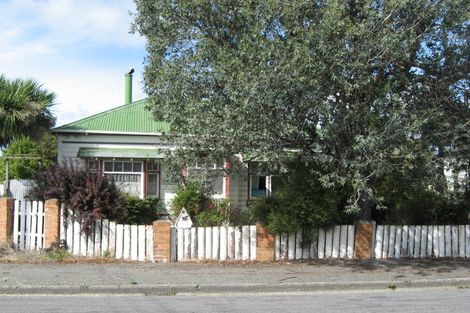 Photo of property in 32 Grafton Street, Waltham, Christchurch, 8011
