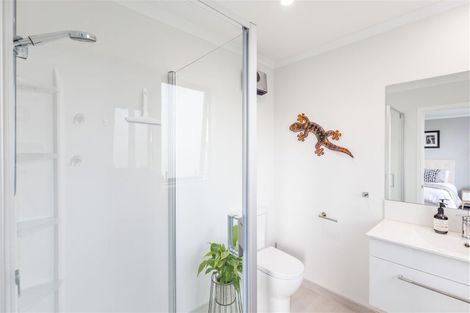 Photo of property in 15 Holmes Hanover Lane, Halswell, Christchurch, 8025