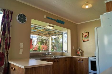 Photo of property in 218 Matarangi Drive, Matarangi, Whitianga, 3592