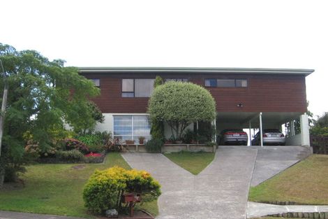 Photo of property in 17 Macnay Way, Murrays Bay, Auckland, 0630