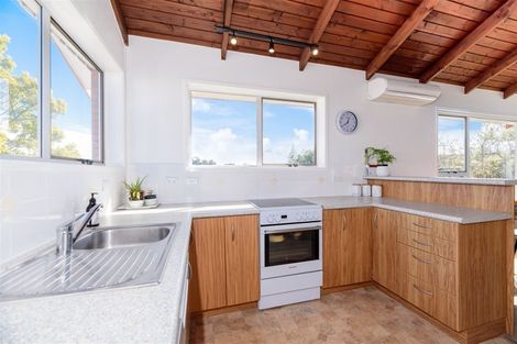 Photo of property in 1/14b Camrose Place, Glenfield, Auckland, 0629