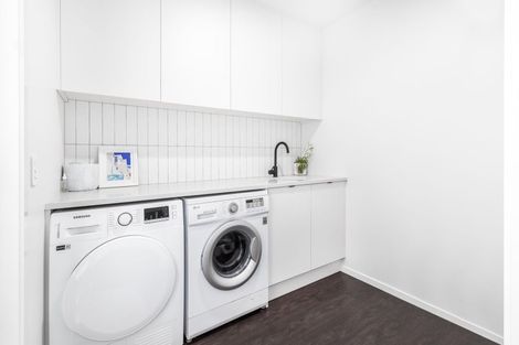 Photo of property in 94 Kotare Street, Waikanae, 5036