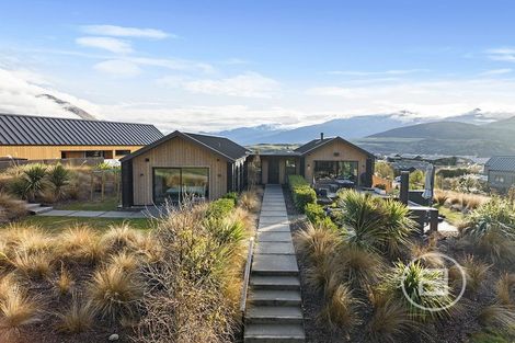 Photo of property in 3 Rabbiters Drive, Jacks Point, Queenstown, 9371