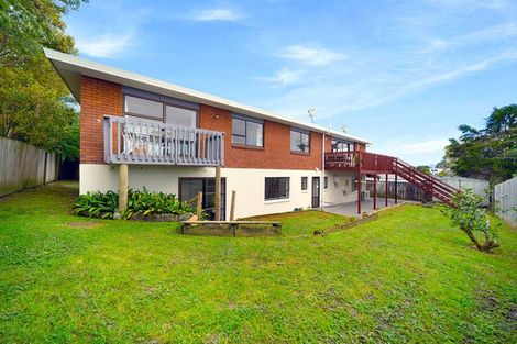 Photo of property in 2/12 Grimshaw Place, Henderson, Auckland, 0612