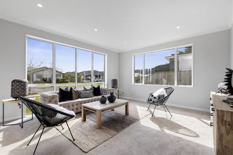 Photo of property in 6 Coote Way, Kumeu, 0810