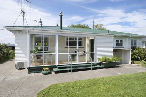 Photo of property in 28 Alma Street, Dannevirke, 4930