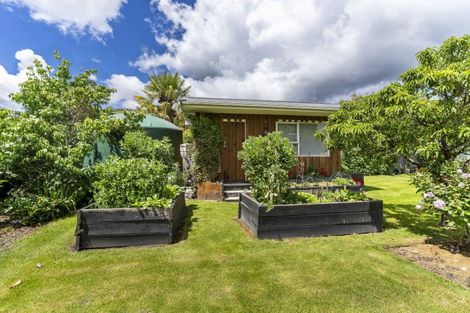Photo of property in 11 North Foreland Street, Waihola, Milton, 9073