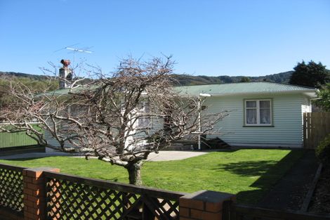 Photo of property in 6 Coast Road, Wainuiomata, Lower Hutt, 5014