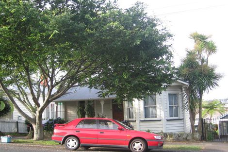 Photo of property in 15 Seccombes Road, Epsom, Auckland, 1023