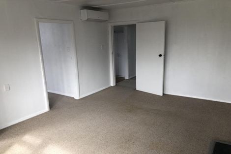 Photo of property in 2/20 Camp Street, Silverstream, Upper Hutt, 5019