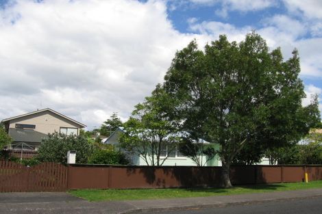 Photo of property in 12/10 Lynden Avenue, Hillcrest, Auckland, 0627