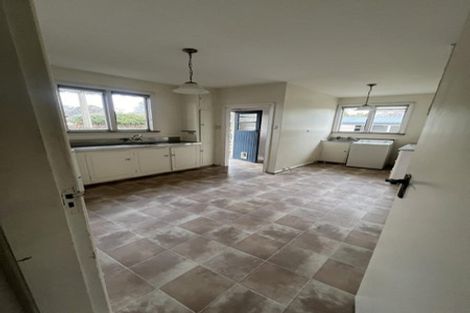 Photo of property in 37 Yaldhurst Road, Sockburn, Christchurch, 8042