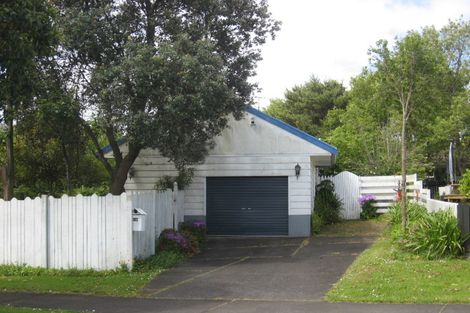 Photo of property in 16 Cottrell Place, Clendon Park, Auckland, 2103