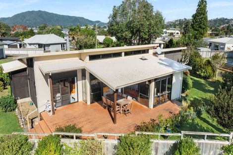 Photo of property in 10 Willow Grove, Tairua, 3508
