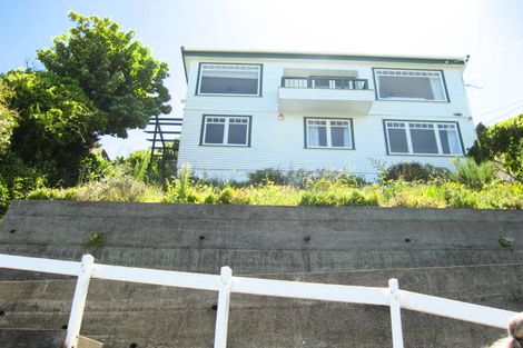 Photo of property in 112 Nicholson Road, Khandallah, Wellington, 6035