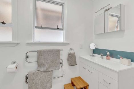 Photo of property in 41a Avenue Road, Foxton, 4814