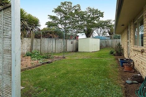 Photo of property in 18 Ernest Shackleton Place, Waiuku, 2123