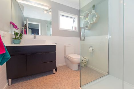 Photo of property in 6 Serene Place, Gulf Harbour, Whangaparaoa, 0930