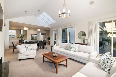 Photo of property in 114 Oceanbeach Road, Mount Maunganui, 3116