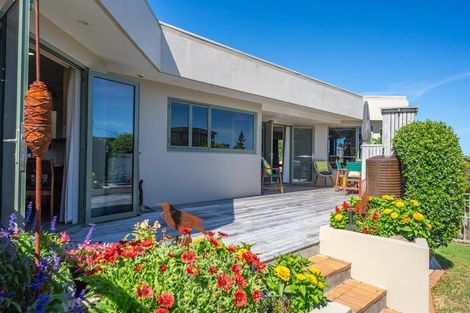 Photo of property in 11 Webber Street, Paraparaumu Beach, Paraparaumu, 5032