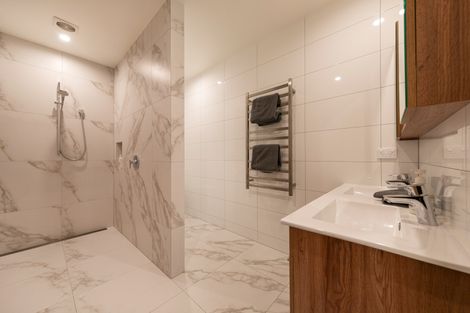 Photo of property in 337 Beacon Point Road, Wanaka, 9305