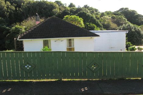 Photo of property in 10 Ngahue Crescent, Elsdon, Porirua, 5022