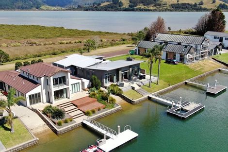 Photo of property in 156 Waterways Parade, Pauanui, Hikuai, 3579