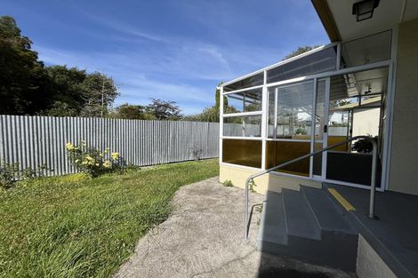 Photo of property in 8 Lowestoft Place, West End, Palmerston North, 4412