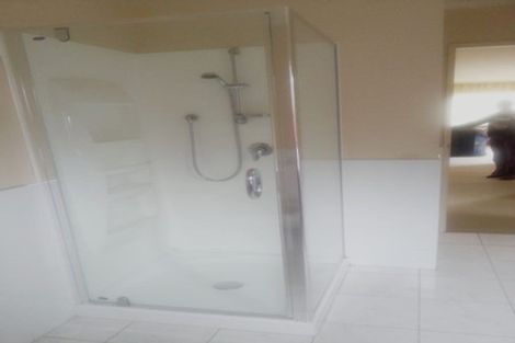 Photo of property in 4 Tsar Court, Flat Bush, Auckland, 2016