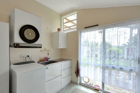 Photo of property in 21 Joanne Crescent, Pukehangi, Rotorua, 3015