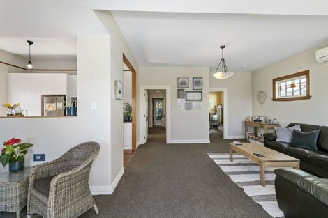 Photo of property in 69 Muritai Road, Eastbourne, Lower Hutt, 5013