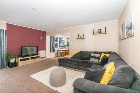 Photo of property in 2 Katherine Place, Melville, Hamilton, 3206