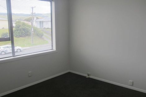 Photo of property in 23 Franklyn Road, Tawa, Wellington, 5028