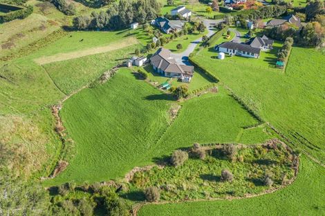 Photo of property in 9 Tullahoma Way, Ohau, Levin, 5570