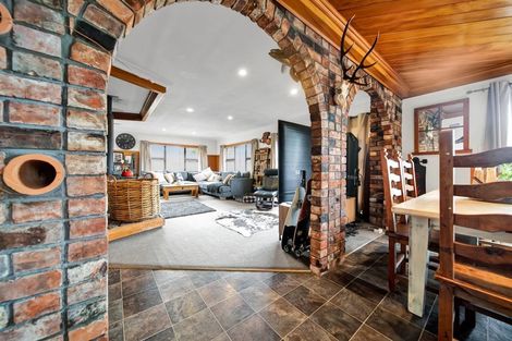 Photo of property in 24 Kahikatea Street, Inglewood, 4330