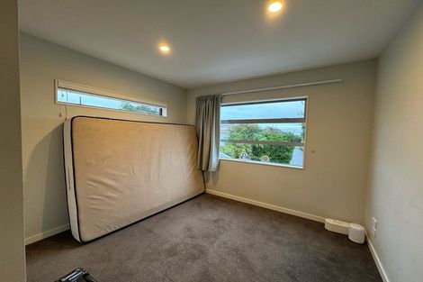 Photo of property in 87a Seaview Road, Glenfield, Auckland, 0629