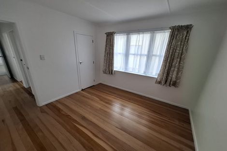 Photo of property in 28 Plumley Crescent, Mangere, Auckland, 2022