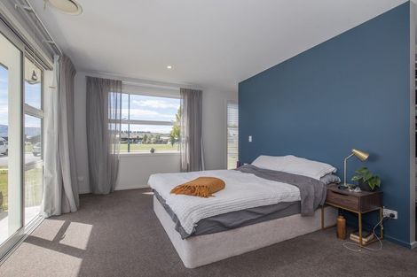 Photo of property in 9 Warbler Lane, Albert Town, Wanaka, 9305